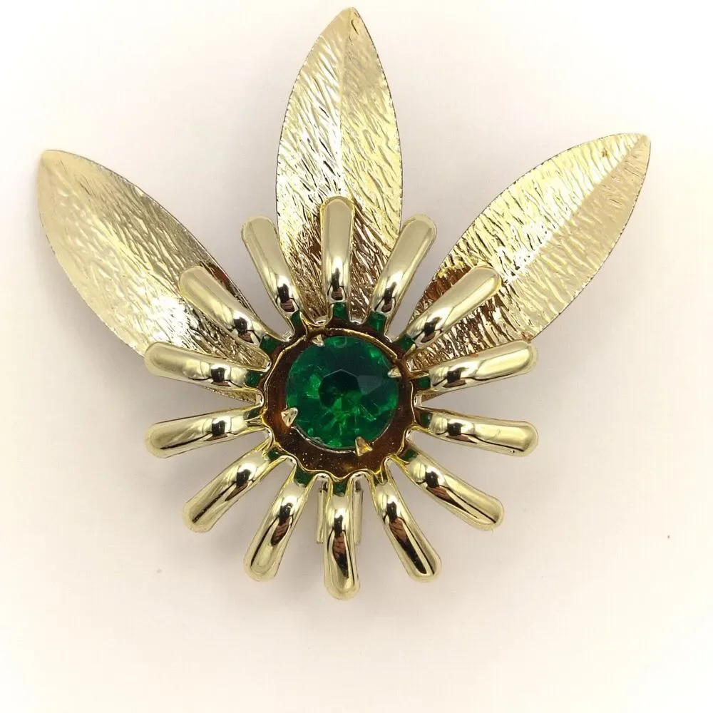 Green Stone Flower Gold Tone Vintage Pin Brooch